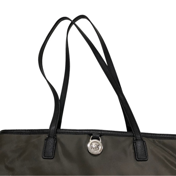 Michael Kors Gray Nylon Kempton Tote Bag Purse Zip Close 10”x15” Silver Charm - Picture 3 of 14